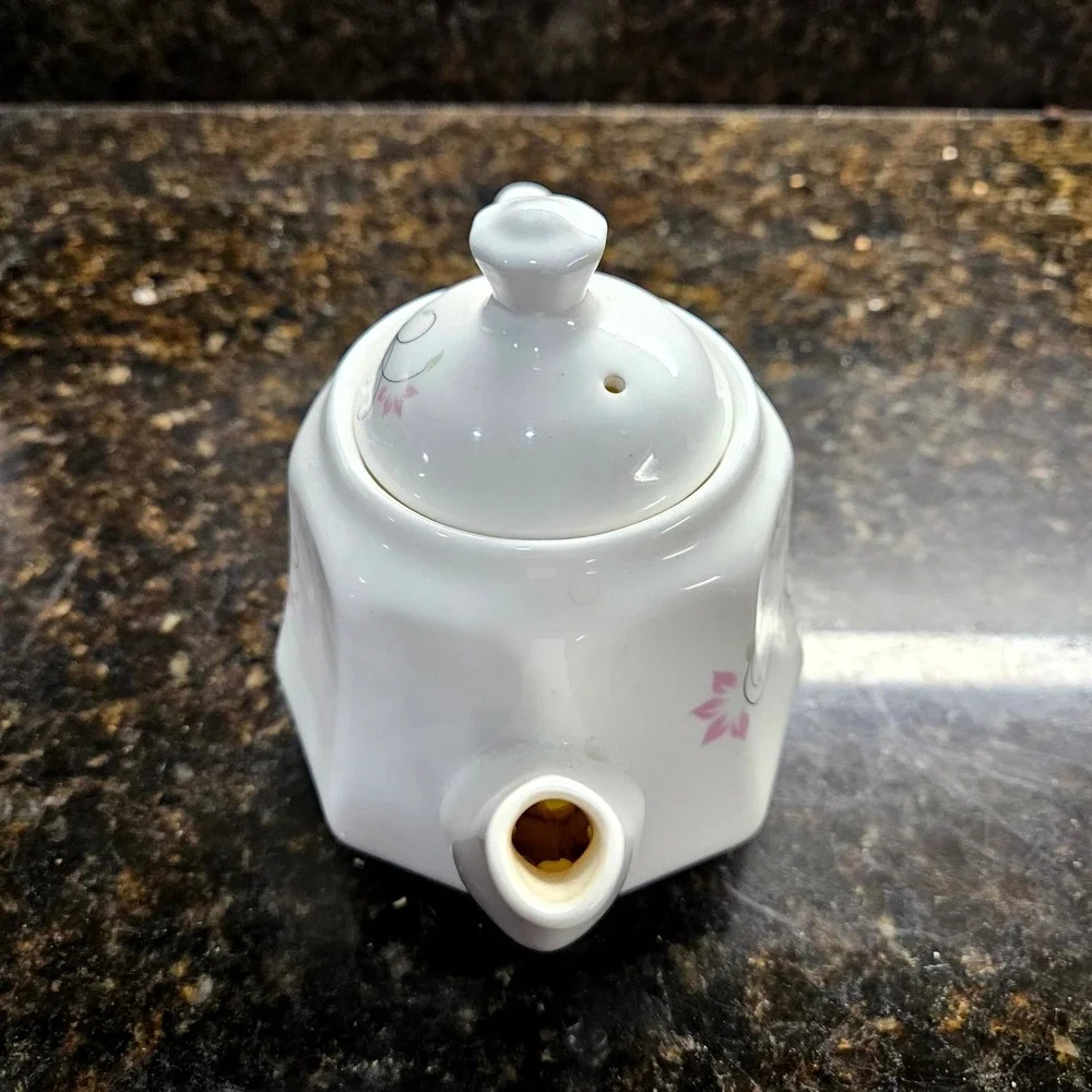 Kai‎ Cheng Ci Ye Teapot Small White Pink Floral Ceramic Hexagonal Tea Pot Lid